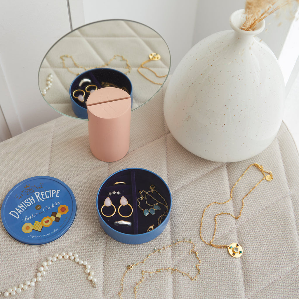 What to get her on Valentine’s Day? Here are some original gift ideas