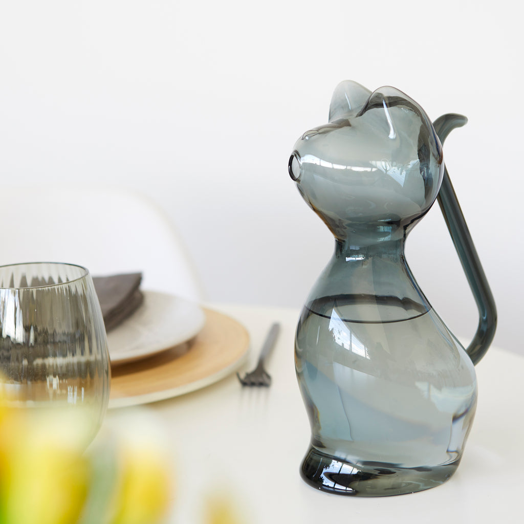Carafe Meow!
