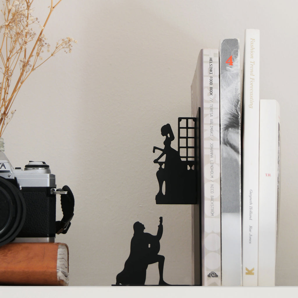 Romeo & Juliet Bookend