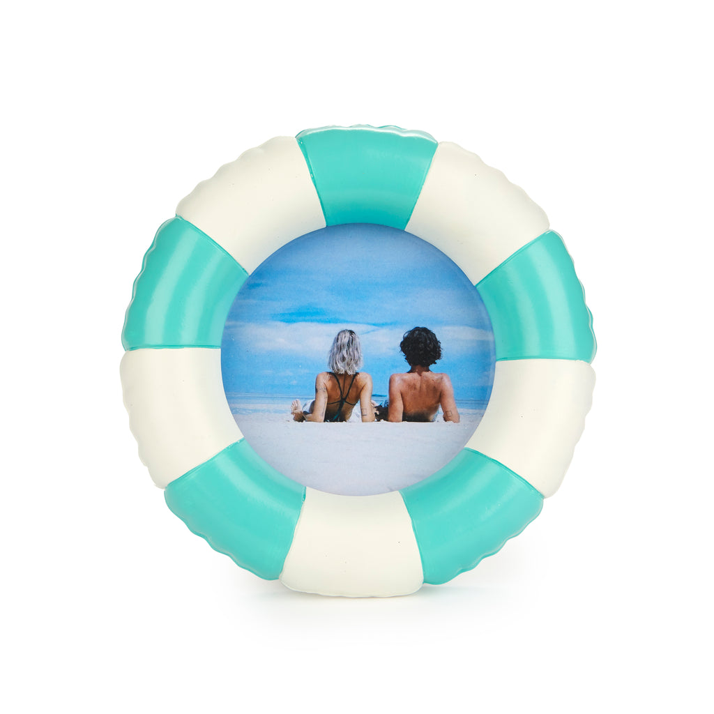 Floats Photo Frame