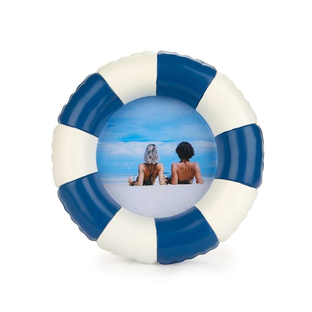 Floats Photo Frame