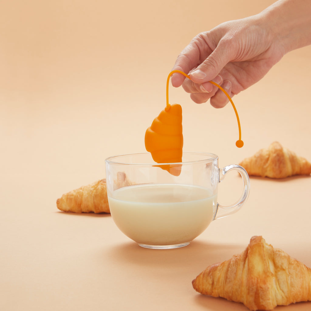 Croissant Tee-Ei